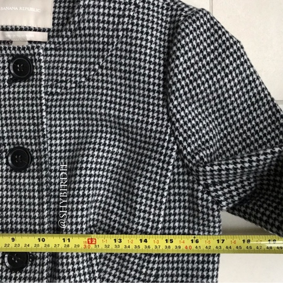 Banana Republic Collarless Houndstooth Wool Coat - Picture 11 of 15